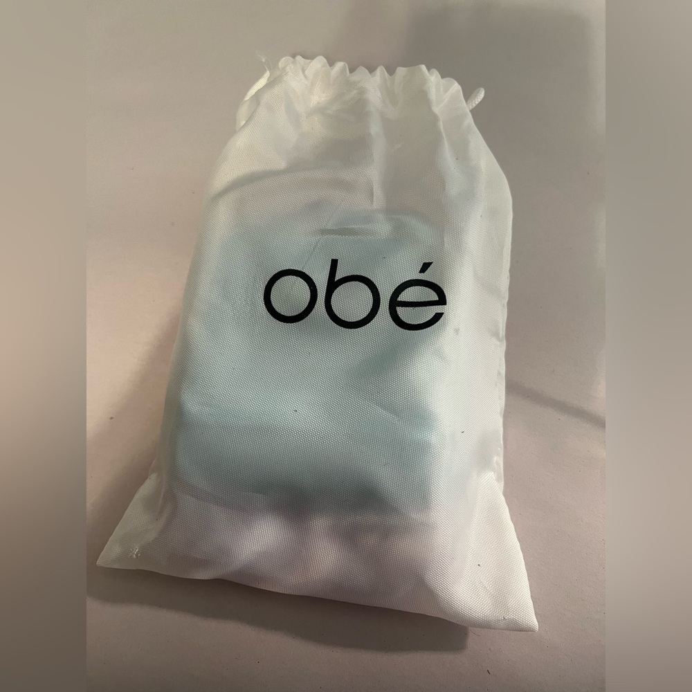 New Never Used Obe’ Resistance Bands in Pouch - Picture 2 of 2
